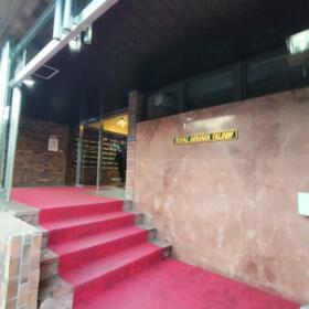 2/2 エントランス