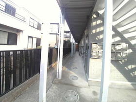 16/16 エントランス