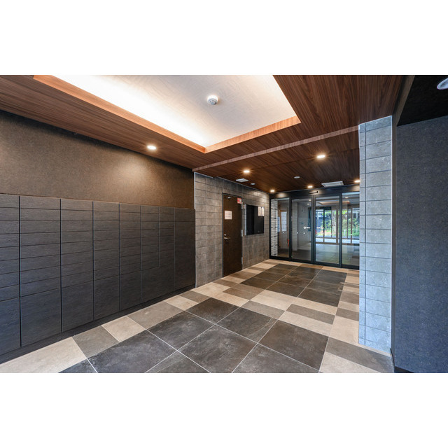 22/22 エントランス