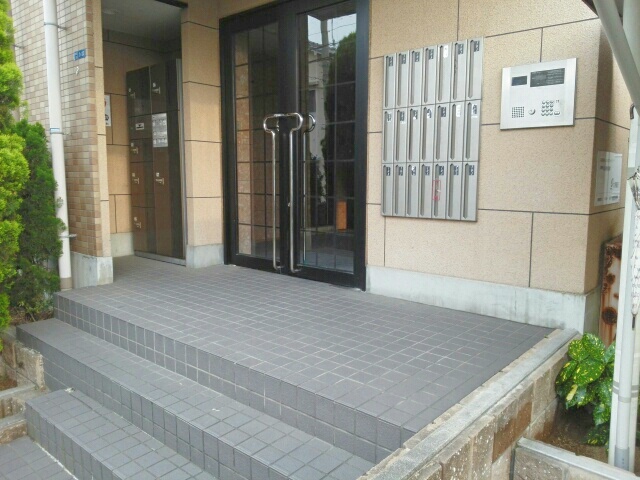 13/20 エントランス