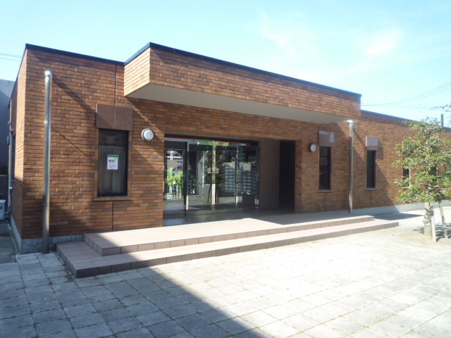 16/25 エントランス