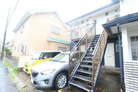 16/16 エントランス