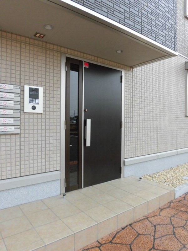 16/25 エントランス