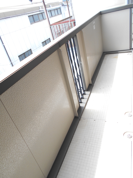 16/18 バルコニー