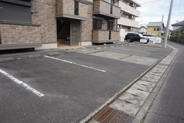 8/8 駐車場