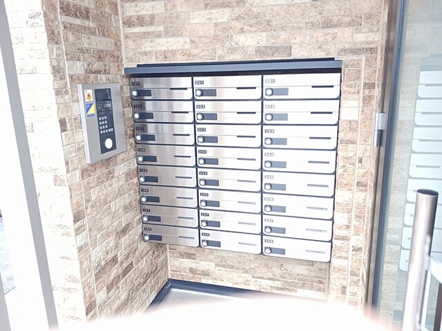 13/20 エントランス