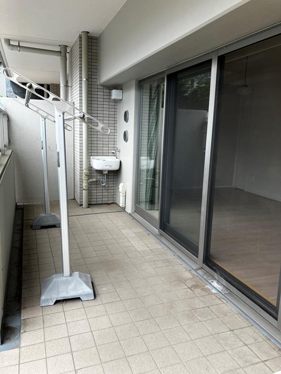 13/19 バルコニー