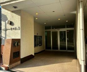 2/2 エントランス