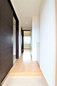 28/30 エントランス