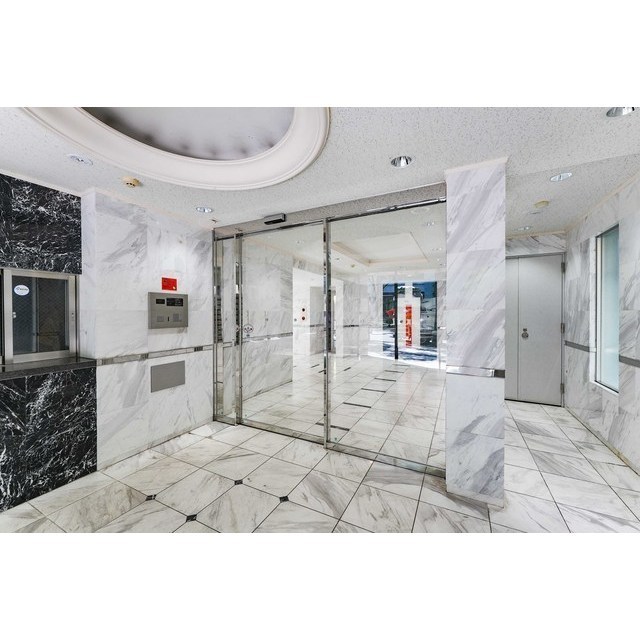 15/19 エントランス