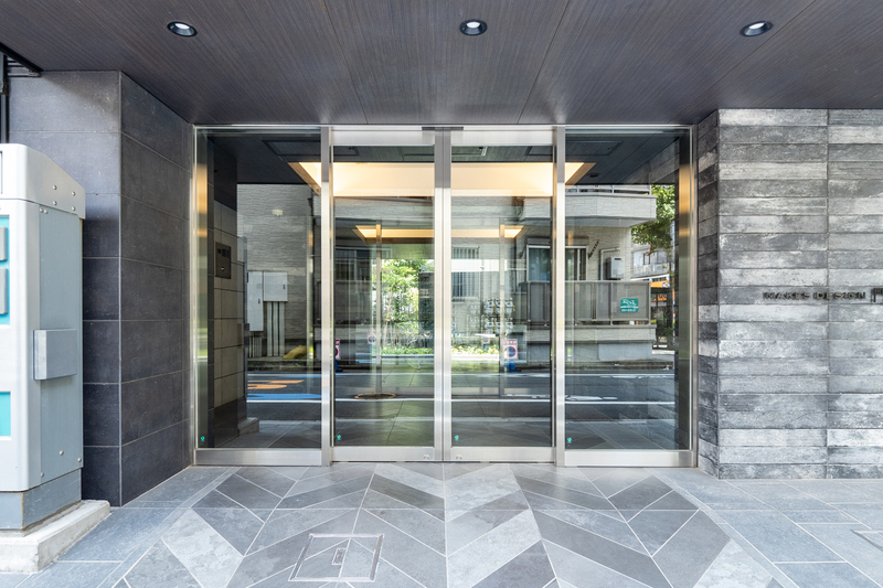 2/2 エントランス