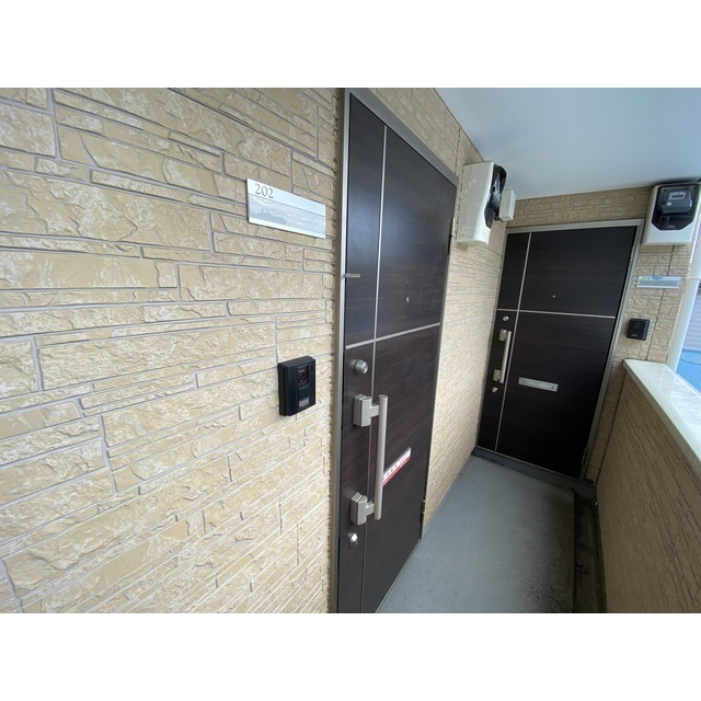 2/2 エントランス