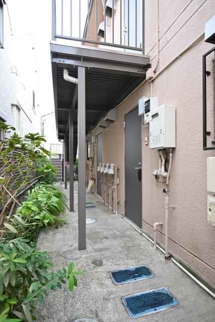 24/29 エントランス