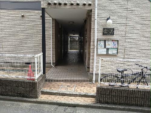 14/14 エントランス