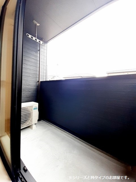 13/20 バルコニー