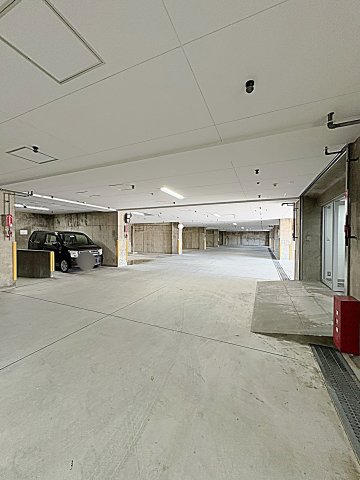 27/27 駐車場