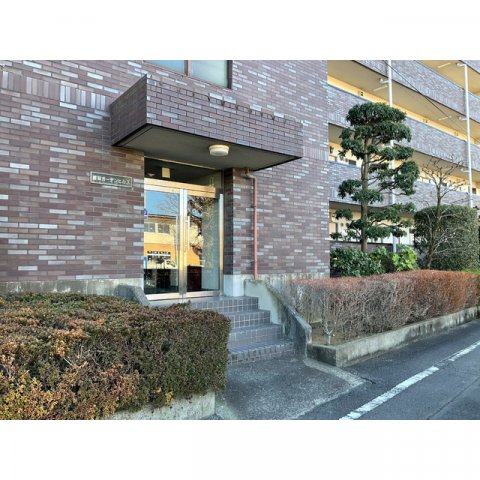 2/3 エントランス