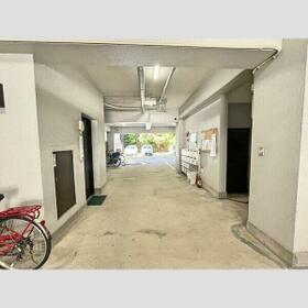 2/3 エントランス