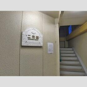 15/16 エントランス