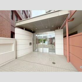 15/15 エントランス