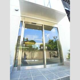 16/16 エントランス