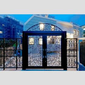 16/16 エントランス