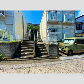 13/15 エントランス