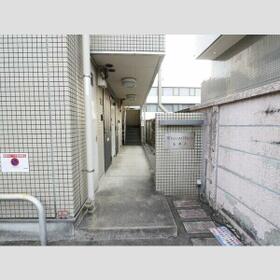 15/15 エントランス