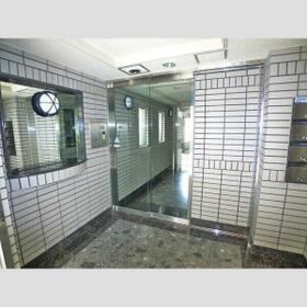 13/15 エントランス