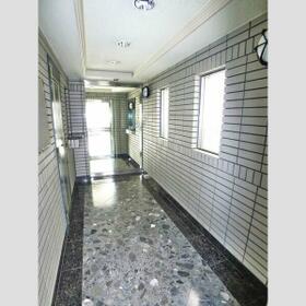 14/15 エントランス