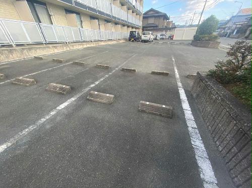 13/21 駐車場