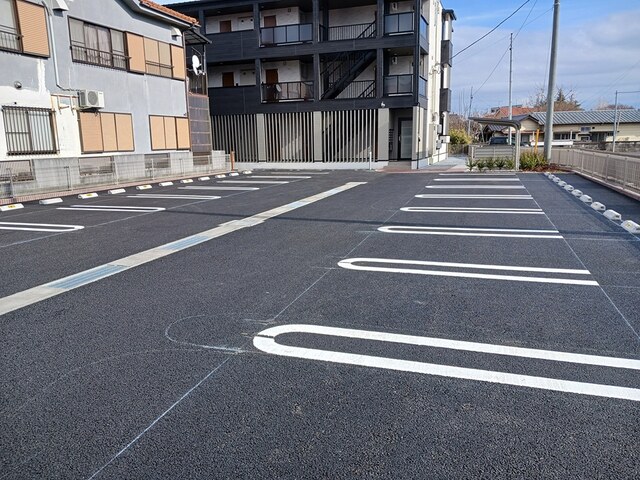 2/6 駐車場