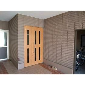 15/15 エントランス