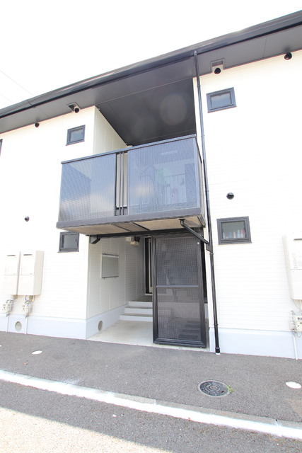 22/23 エントランス