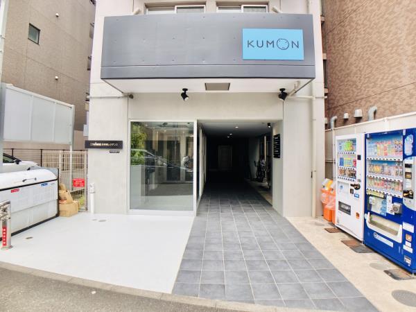 28/30 エントランス