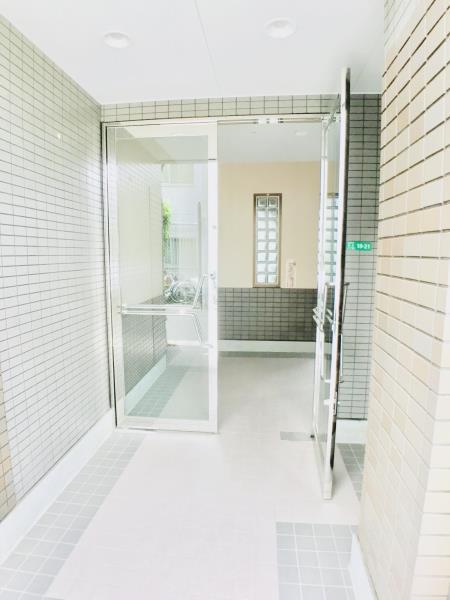 2/5 エントランス