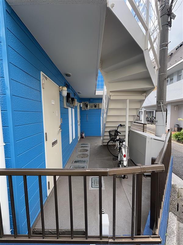 22/25 エントランス