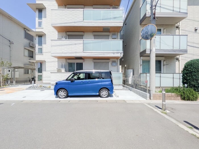 17/17 駐車場