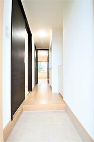 13/22 エントランス