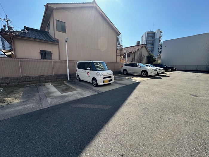 20/20 駐車場