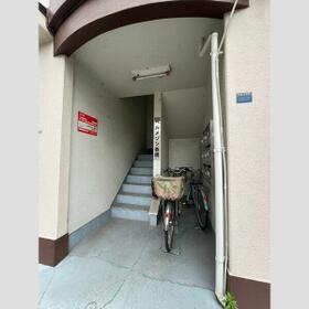 15/15 エントランス