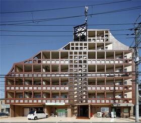 5/5 エントランス