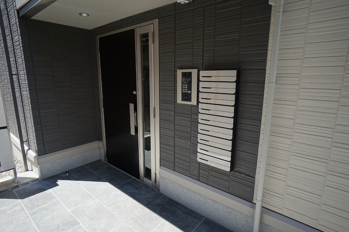 18/19 エントランス