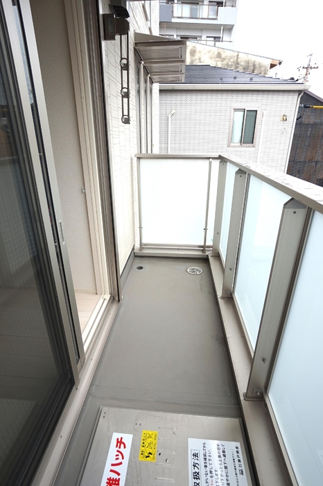 13/19 バルコニー