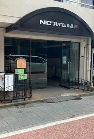 2/2 エントランス