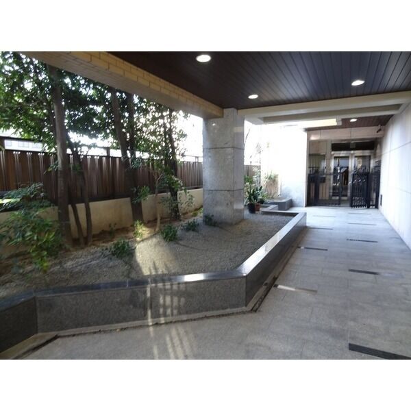 3/10 エントランス