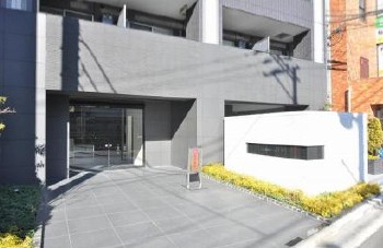 3/3 エントランス