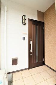 16/16 エントランス