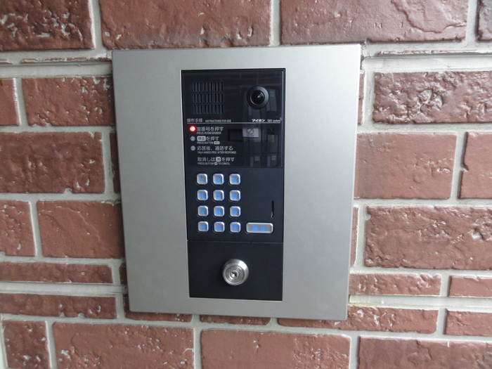 17/18 エントランス