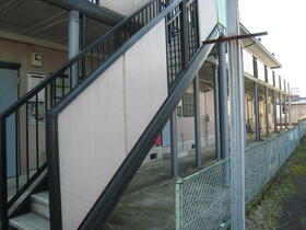 16/16 エントランス